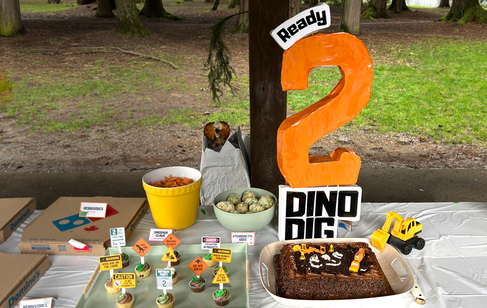 Ready 2 Dino Dig